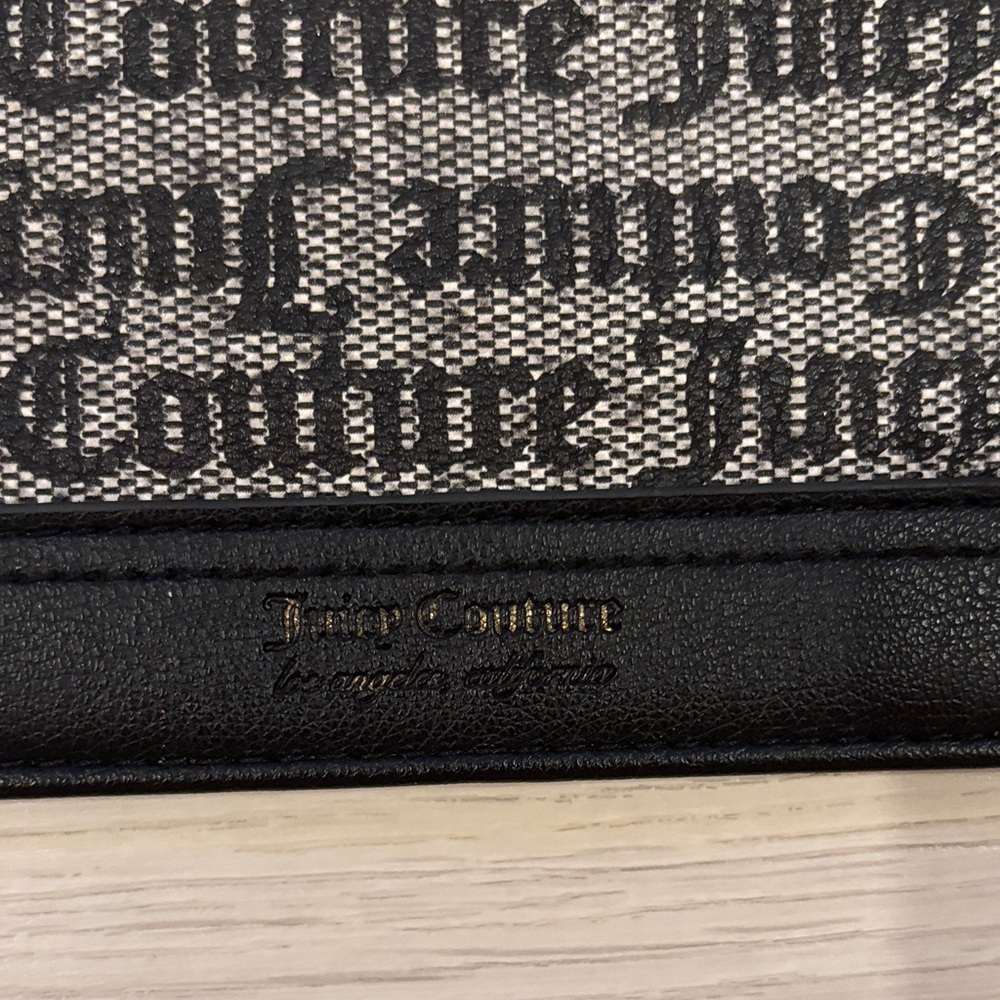 Juicy Couture Black and White Clutch - Picture 6 of 9